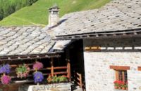 Rifugio Alpenzù - Gressoney Saint Jean Valle d'aosta - vista del rifugio